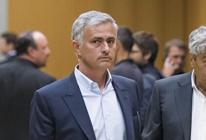 José Mourinho, durante el Foro de Entrenadores de la UEFA en Nyon. | EFE
