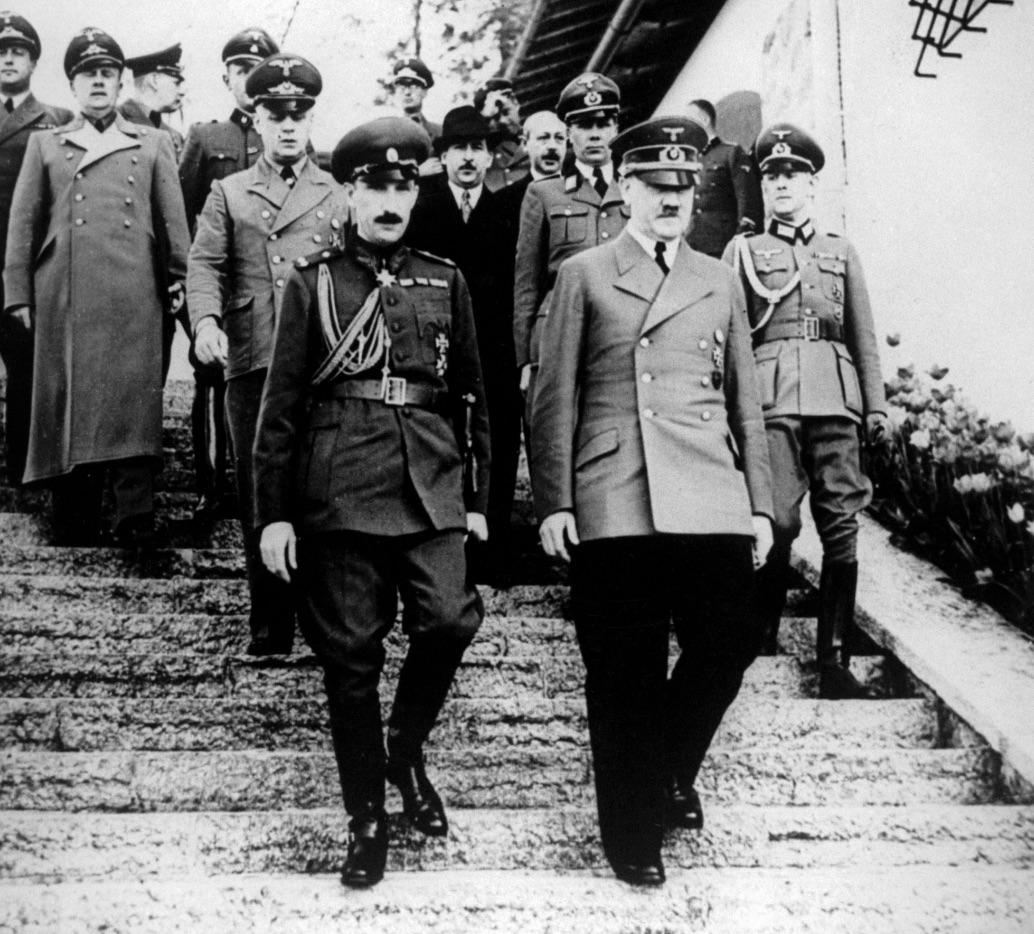 Cómo murió el rey al que Hitler respetaba? - Pedro Fernández Barbadillo - Libertad Digital - Cultura