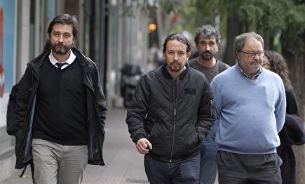 Pablo Iglesias y Rafael Mayoral, en una imagen de archivo. | EFE