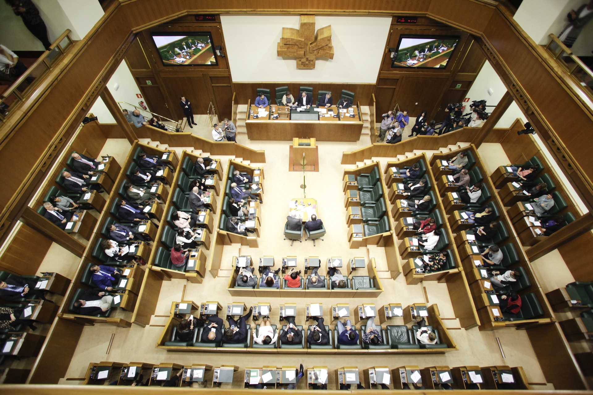El Constitucional tumba el cordón sanitario contra Vox en el Parlamento vasco