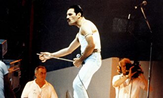 Freddie Mercury, en pleno concierto |  Cordon Press