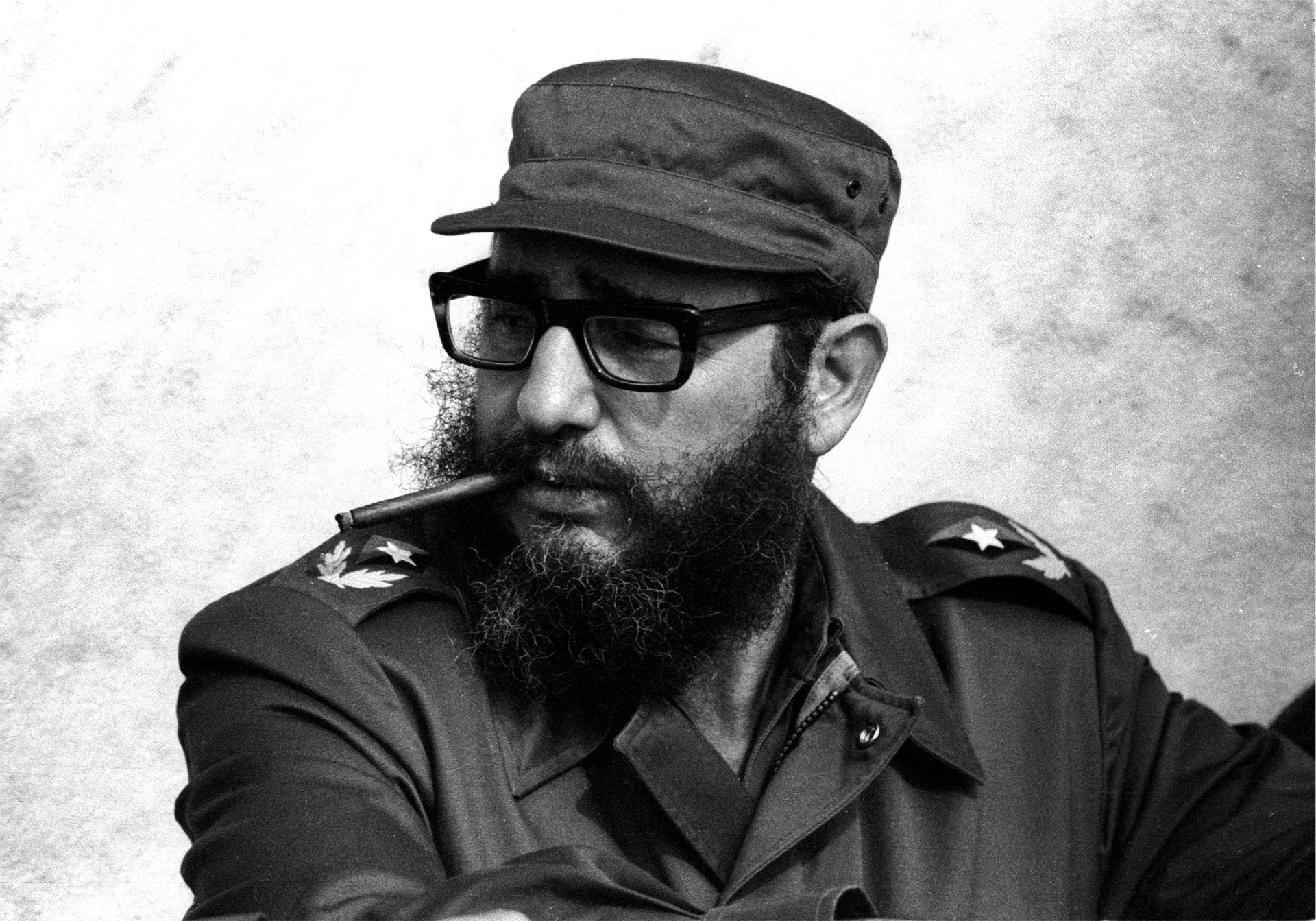 El día en que Fidel "dimitió" para salvar su revolución