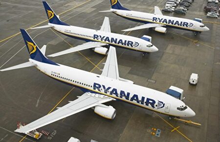 Los tripulantes de Ryanair convocan 10 días de huelga en septiembre por el cierre de bases