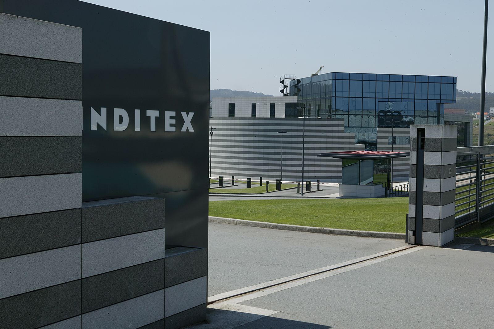 Inditex aporta 8,5 millones de euros a Cáritas apoyar programas de social - Mercado