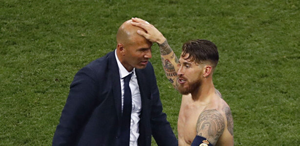 Sergio Ramos en un gesto cariñoso con Zidane. | Archivo