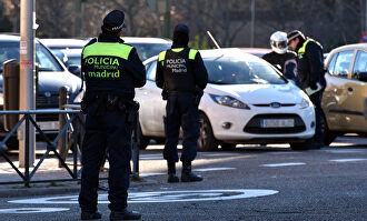 Policías locales de Madrid multan a algunos vehículos |  LD/D.A.