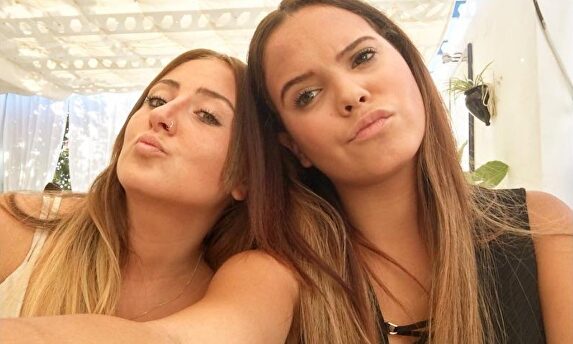 Rocío Flores y Gloria Camila |  Instagram