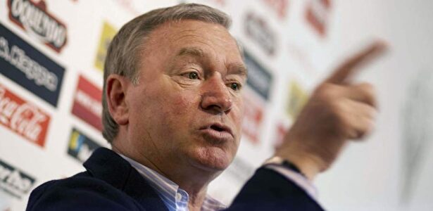 Clemente señala a políticos y televisiones por su manera de gestionar la comunicación en la pandemia del coronavirus |  Twitter