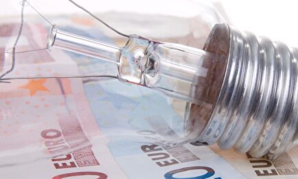 Una tasa impagada incrementará el recibo |  Alamy