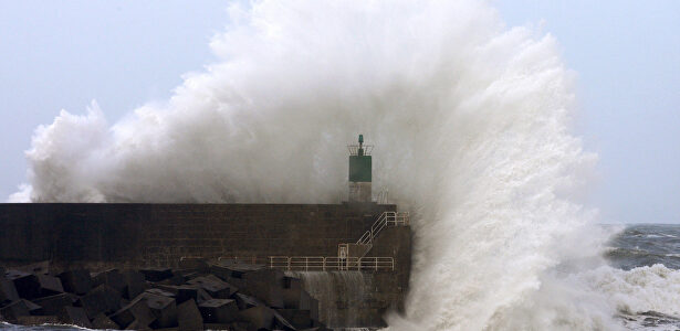 Temporal en la costa gallega | EFE