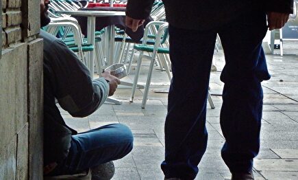 Los mendigos de una ciudad sueca tendrán que pagar una licencia para pedir en la calle