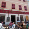En el casco antiguo o centro histórico se ubican muchos establecimientos puramente 'british', como pubs o restaurantes. Gibraltar disfruta de moneda propia: la libra gibraltareña, cuyo valor es el mismo que el de la británica, pero no tiene validez legal en el Reino Unido.
