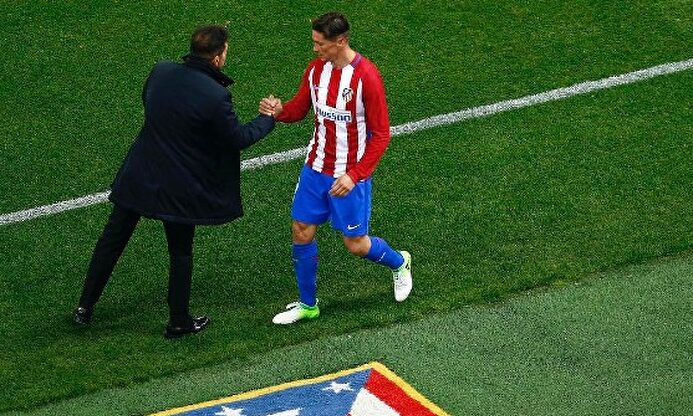 Fernando Torres, Simeone y el escudo del Atlético de Madrid. | Instagram Atlético de Madrid