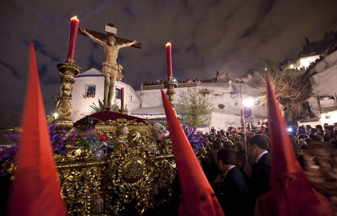 Bienvenidos al nuevo foro de apoyo a Noe #365 / 05.03.18 ~ 04.04.18 - Página 25 Semana-santa-granada-cristo-gitanos