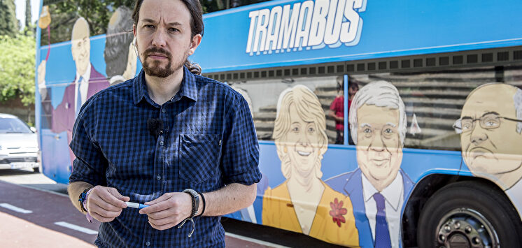 Iglesias cuando sacaron el 'tramabús' | Dani Gago