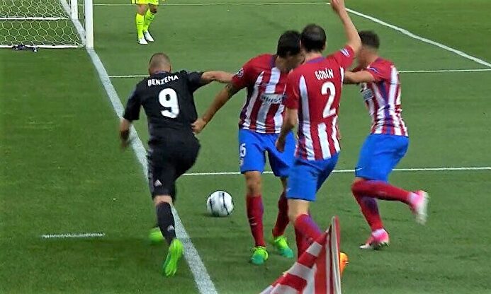 Se cumplen tres años de la obra de arte de Benzema en el Calderón