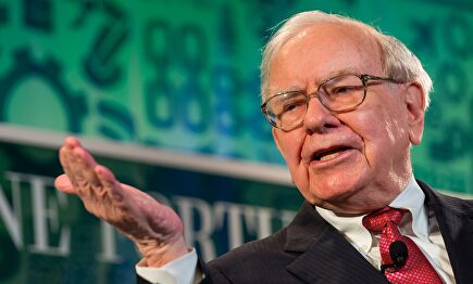 Warren Buffett, uno de los hombres más ricos del mundo |  Flickr/ Fortune Live Media