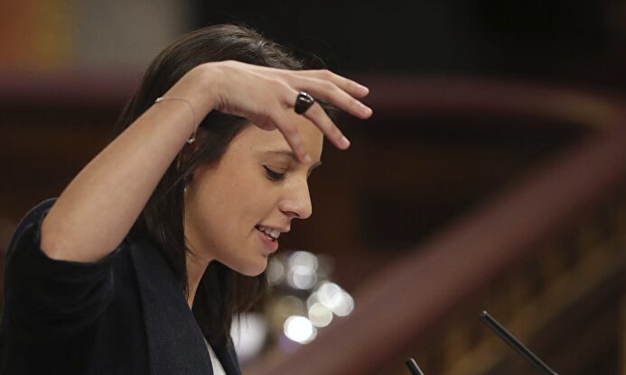 La cuestionada ministra de Igualdad, Irene Montero, en el Congreso de los Diputados |  Gtres