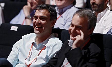 Pedro Sánchez y José Luis Rodríguez Zapatero | EFE