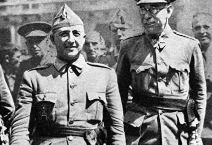 Francisco Franco junto a Emilio Mola |  Alamy