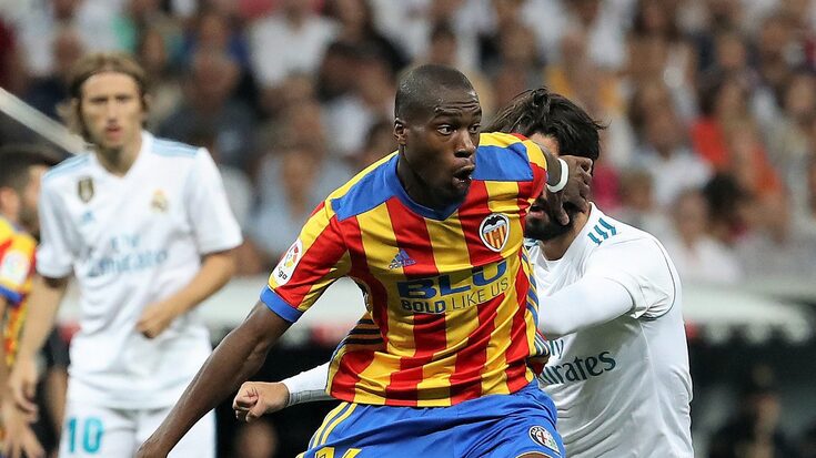 Geoffrey Kondogbia, durante el Real Madrid-Valencia disputado en el Santiago Bernabéu. | EFE