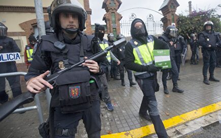 Agentes de la UIP de la Policía Nacional |  EFE