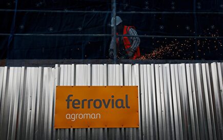 Trabajador de ferrovial |  Cordon Press