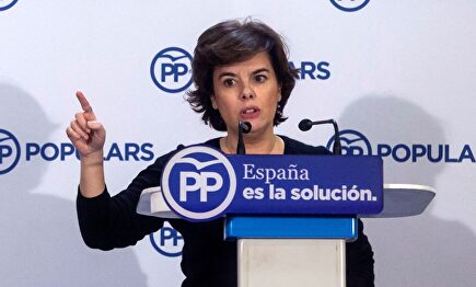 La exvicepresidenta del Gobierno, Soraya Sáenz de Santamaría, en la comida-mitin este domingo en Gerona. | EFE