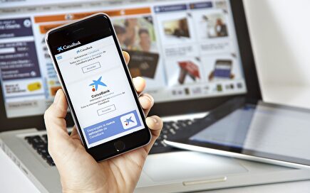 CaixaBank alcanza un millón de clientes de pago móvil