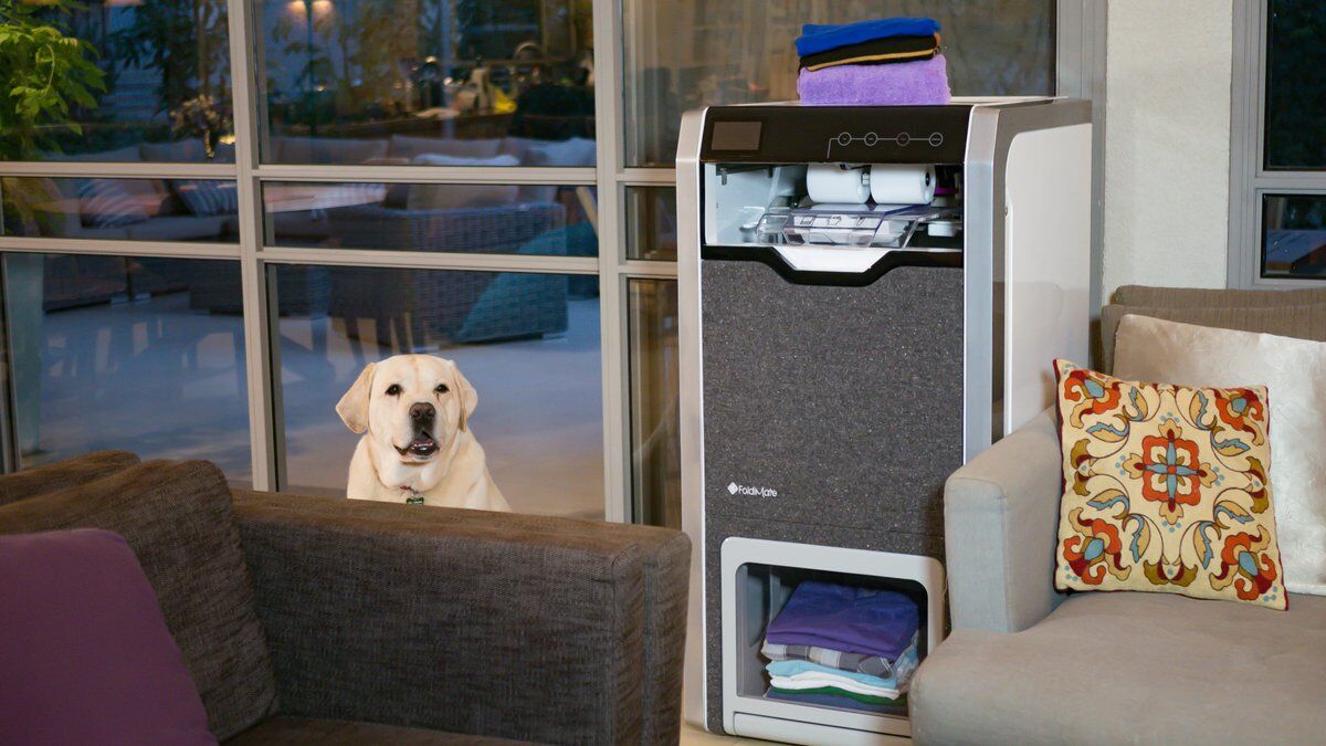 FoldiMate, la máquina que dobla la ropa por ti - Plegadora automática de  ropa para el hogar 