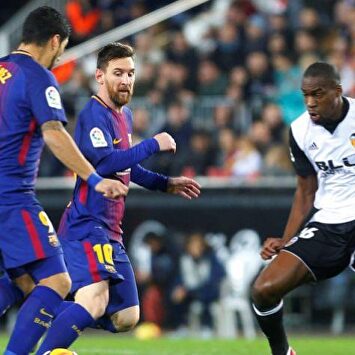Kondogbia podría compartir equipo con Luis Suárez. | EFE