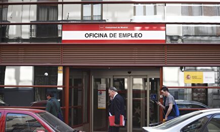 Desde la reforma laboral, España necesita menos crecimiento para crear empleo |  EFE
