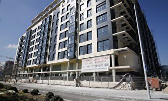 Edificio de pisos en alquiler y venta |  Alamy