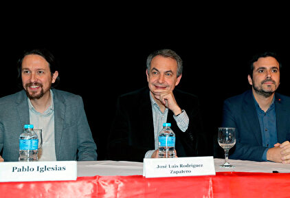 Iglesias, Zapatero e Iglesias en un acto de apoyo a Evo Morales. | EFE