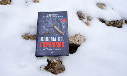 El libro 'Memoria del Comunismo', de Federico Jiménez Losantos. | David Alonso Rincón