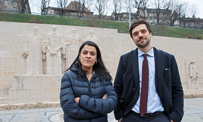 Anna Gabriel y su abogado, defensor de etarras, Olivier Pete |  EFE