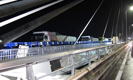 Pruebas de carga en las obras de ampliación del Puente de Rande, en la AP9 | Europa Press