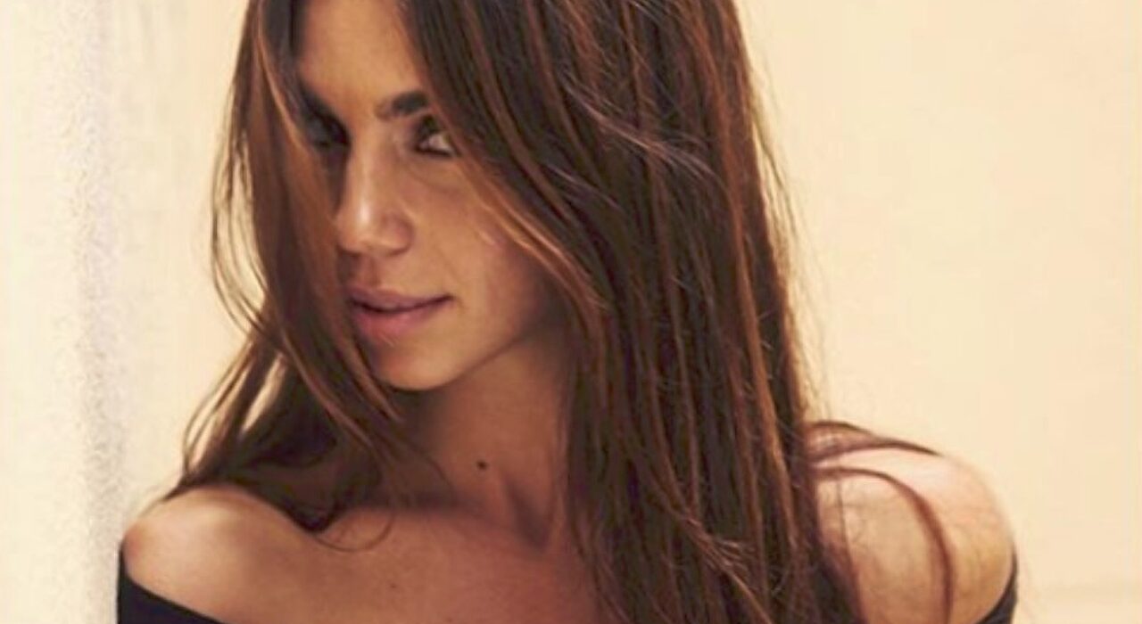 Elena Furiase cumple 30 estrenando programa en televisión Chic