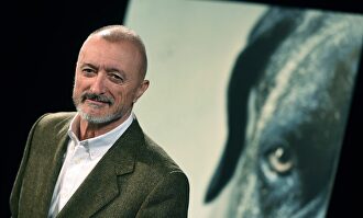 Arturo Pérez-Reverte, en una imagen de archivo | EFE