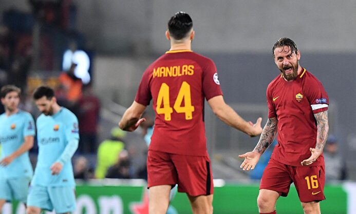 Manolas y De Rossi, ante el Barcelona. |  EFE