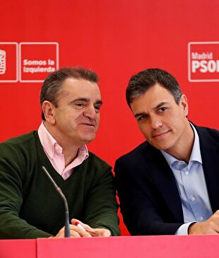 José Manuel Franco y Pedro Sánchez. | EFE