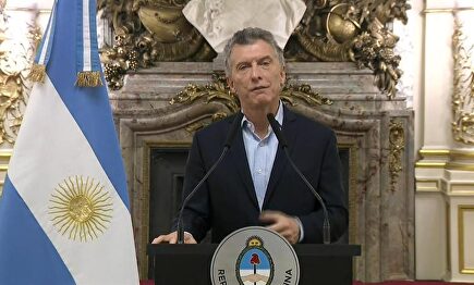 Macri, a la desesperada, tira de chequera para comprar votos