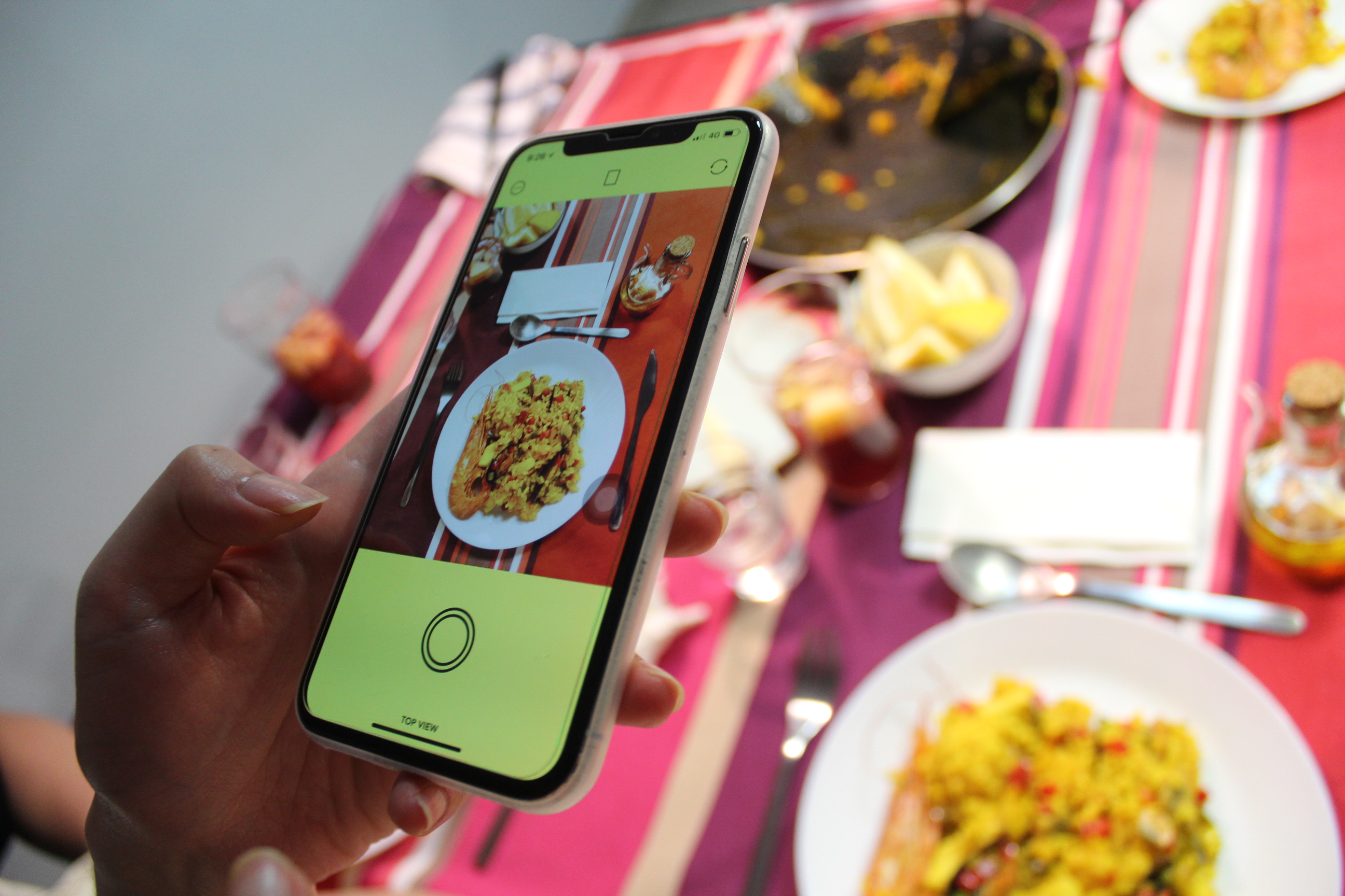 El 'Airbnb gastronómico' o cómo comer en casa de un desconocido a golpe de  click - Libre Mercado