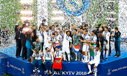 El Real Madrid celebra su tercera Champions League consecutiva. |  EFE
