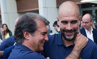Joan Laporta, junto a Pep Guardiola. | EFE/Archivo