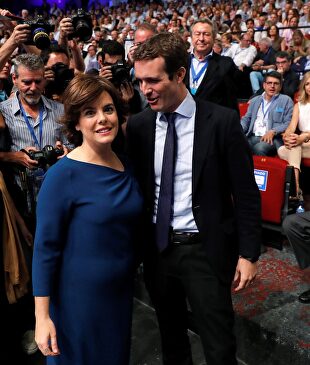 Soraya Sáenz de Santamaría y Pablo Casado, en una imagen de archivo | EFE