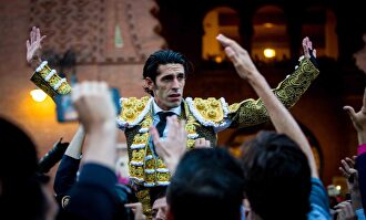 El diestro Alejandro Talavante en su última salda por laPuerta Grande de Madrid. |  Sara de la Fuente/Plaza 1