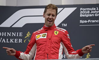 Vettel, con un pie fuera de Ferrari