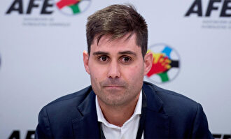 David Aganzo, presidente de la AFE (c), en rueda de prensa junto a su equipo directivo | EFE