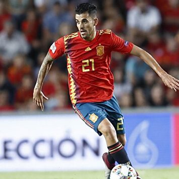 Dani Ceballos, en un partido con la selección española. |  EFE